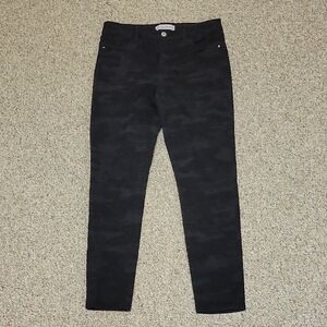Social Standard By Sanctuary  women's Black Camouflage Trousers Sz 6